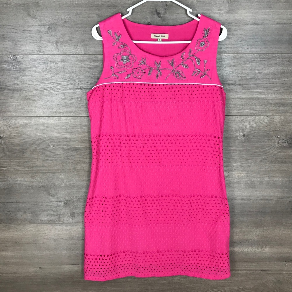 3/$25🛍️ Sweet Miss Women's Sleeveless Shift Dress